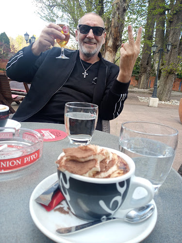 Opinii despre Okrepčevalnica Tavčarjev Dvor, Marija Ahlin s.p. în Ljubljana - Gastronomija in gostinstvo