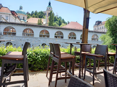 Promenada caffe & bar