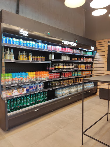 Comentarii opinii despre Market by the Lake