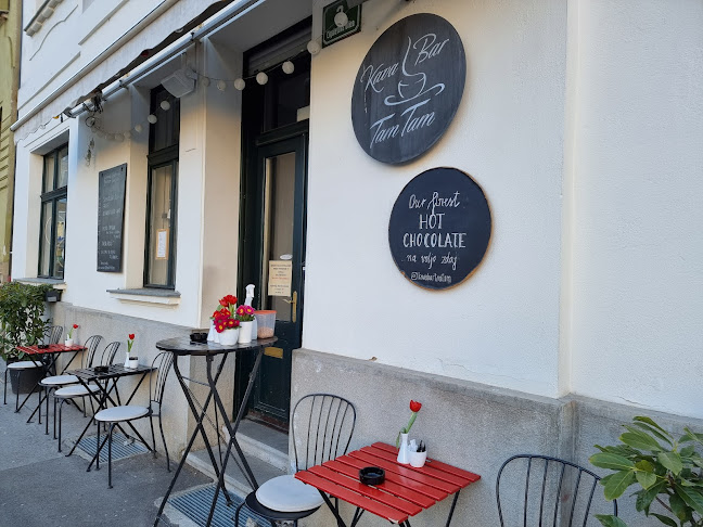 Kava Bar Tam Tam - Gastronomija in gostinstvo