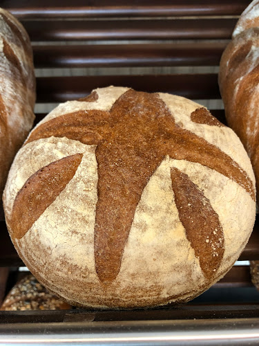 Pekarna AROMA maribor Albin Saramati S.P - Gastronomija in gostinstvo