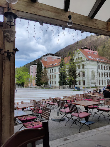 Comentarii opinii despre GOSTILNA LOVSKI DOM STOL