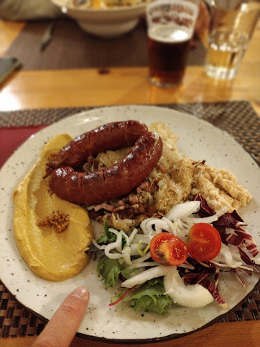 Opinii despre Hiša Pr' Pristavc - gostilna in pizzerija în Bohinjska Bistrica - Gastronomija in gostinstvo