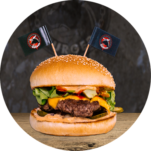 Zmajeva votlina in 7 burger - Gastronomija in gostinstvo