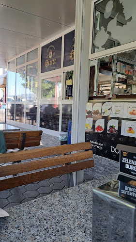 Opinii despre Okrepčevalnica Viki burger în Črni Kal - Gastronomija in gostinstvo