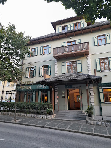Pub Lovec - Gastronomija in gostinstvo