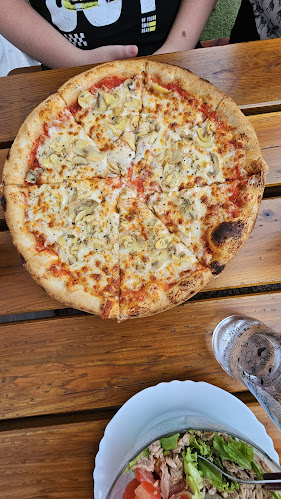 Opinii despre Picerija Pizzeria Kmetija în Bled - Gastronomija in gostinstvo