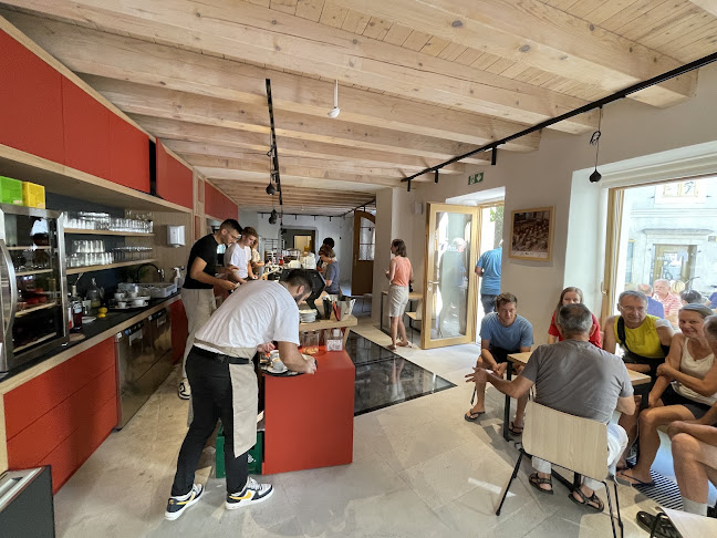 Comentarii opinii despre Rustjeva hiša kruha