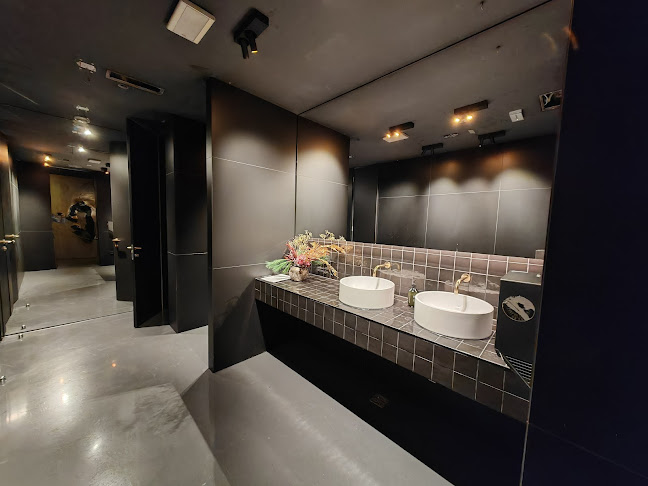 Gosposka ulica 8, 2000 Maribor