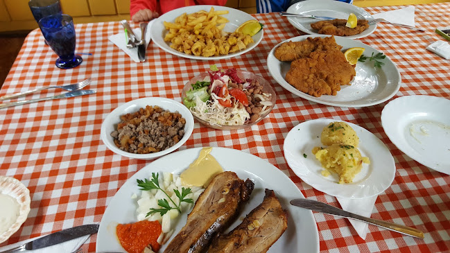 GOSTILNA LOVSKI DOM STOL - Gastronomija in gostinstvo