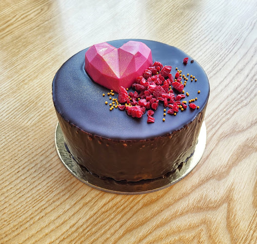 Kraljestvo okusov - pastry and icecream shop KRESNIČKA