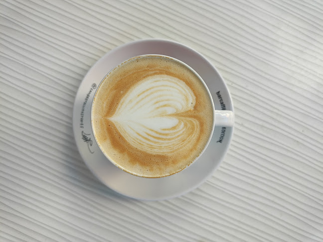 Opinii despre Delfin Bar în Ljubljana - Gastronomija in gostinstvo