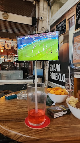 Hacquetova ulica 8, 1000 Ljubljana