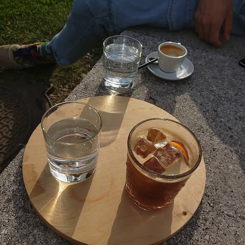 Opinii despre Kavarna Moderna în Ljubljana - Gastronomija in gostinstvo