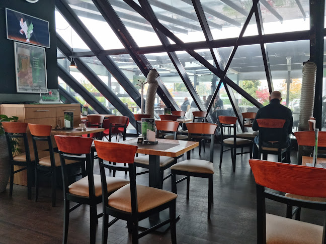 Cherry House Cafe Lounge Bar - Gastronomija in gostinstvo