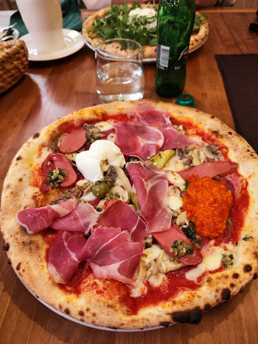 Opinii despre Gostilna in picerija Harlekin în Ribnica - Gastronomija in gostinstvo