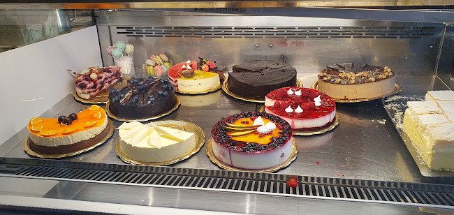 Slaščičarna in kavarna Julija (Bruno gostinstvo, trgovina in pekarna Gabrijele d.o.o.) - Gastronomija in gostinstvo