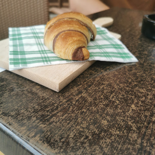 Opinii despre CONA B în Komenda - Gastronomija in gostinstvo