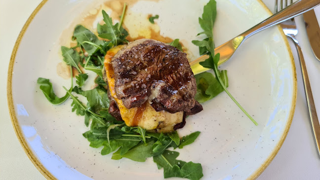 Gostilna pri hrastu - Gastronomija in gostinstvo