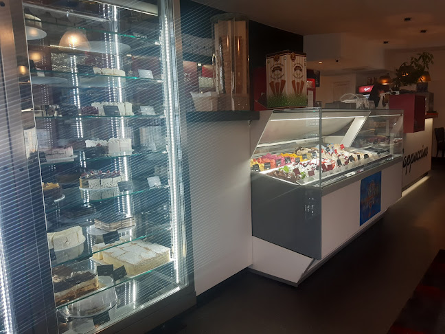 Kavarna Cappuccino - Gastronomija in gostinstvo