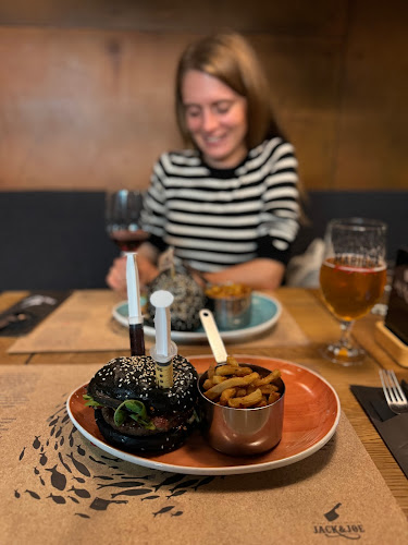 Opinii despre Jack & Joe Steak and Burger Club în Maribor - Gastronomija in gostinstvo