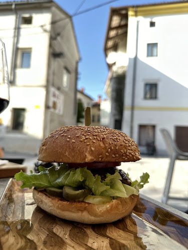 Okrepčevalnica Pika Jeton Arifi s.p.