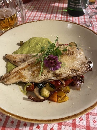 Restavracija in prenočiščaTulipan