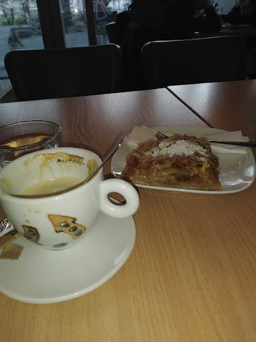 Kavarna pri Baziliki, Brezje