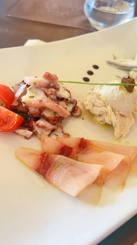 Opinii despre Gostilna Kraški rob în Črni Kal - Gastronomija in gostinstvo