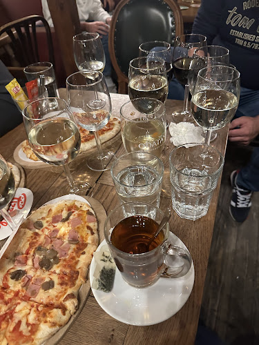 B&B and Pub Pod Skalo (Prenočišča z zajtrkom in Pub Pod Skalo)