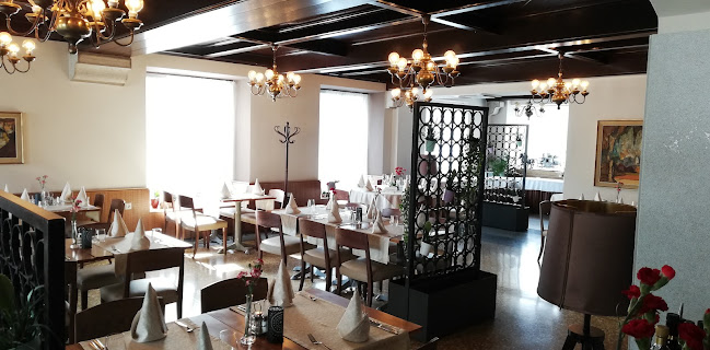 Titov trg 1, 6230 Postojna