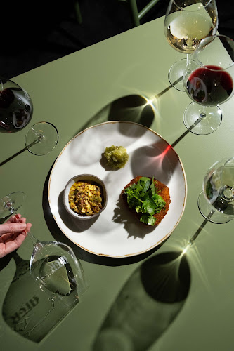 Nazorjeva ulica 2, 1000 Ljubljana