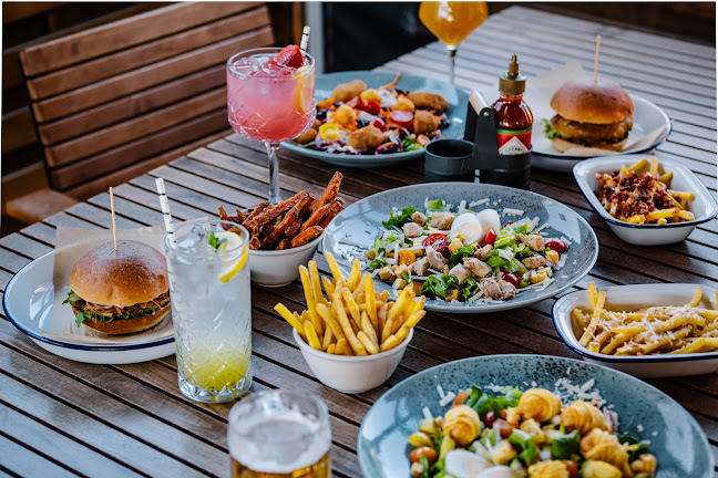 PUNKT, bistro in kavarna - Kotlje