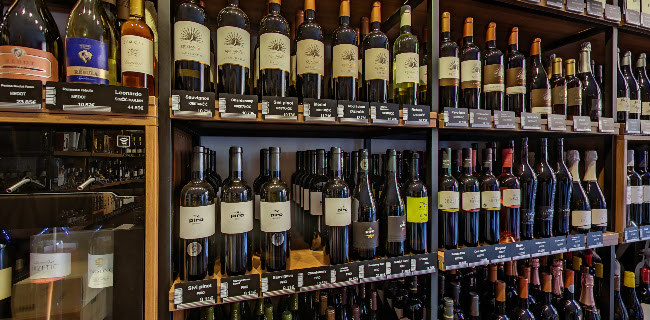 Comentarii opinii despre Vinoteka Dvor