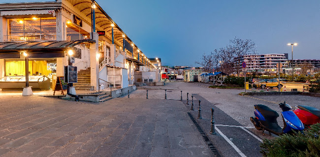 Pristaniška ulica 2, 6000 Koper