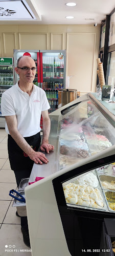 Altus+ pekarstvo in slaščičarstvo d.o.o., poslovna enota slaščičarna in pekarna Karavanke 2 - Gastronomija in gostinstvo