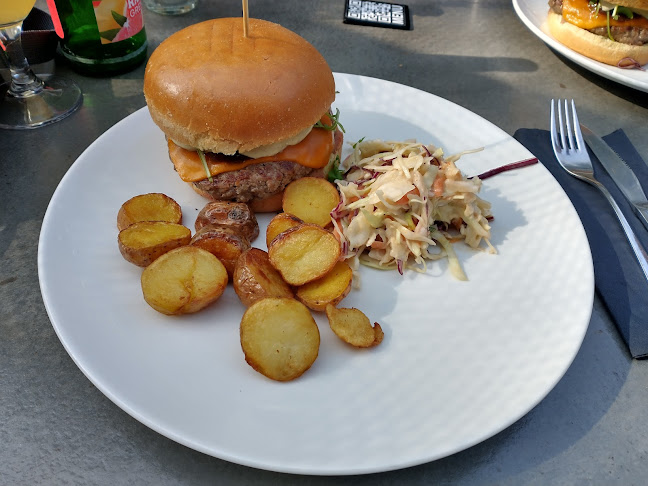 Opinii despre Boschtiz în Ljubljana - Gastronomija in gostinstvo