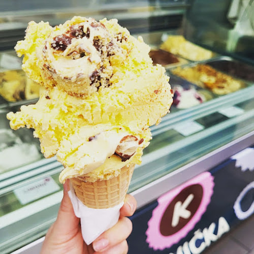 Opinii despre Kraljestvo okusov - pastry and icecream shop KRESNIČKA în Ljubljana - Gastronomija in gostinstvo