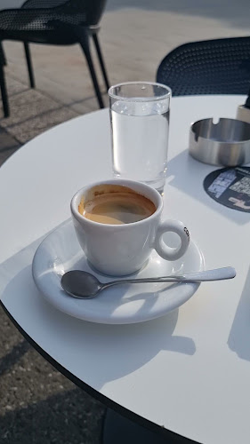 Opinii despre Kavarna Triglav (Nackle d.o.o.) în Koper - Gastronomija in gostinstvo