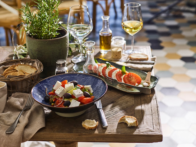 Opinii despre Pinija Restaurant & Beach bar în Portorož - Gastronomija in gostinstvo