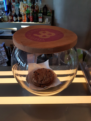 Lobi Cafe - Gastronomija in gostinstvo