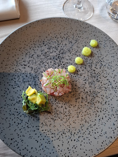 NOE Wine Bar & Restaurant - Gastronomija in gostinstvo