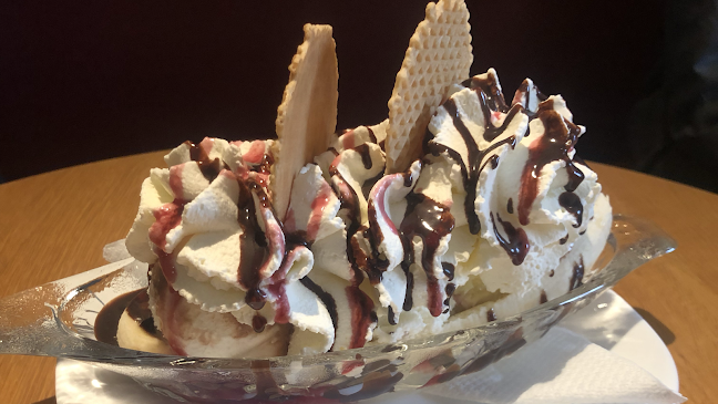 Okrepčevalnica in slaščičarna Trubar - Gastronomija in gostinstvo