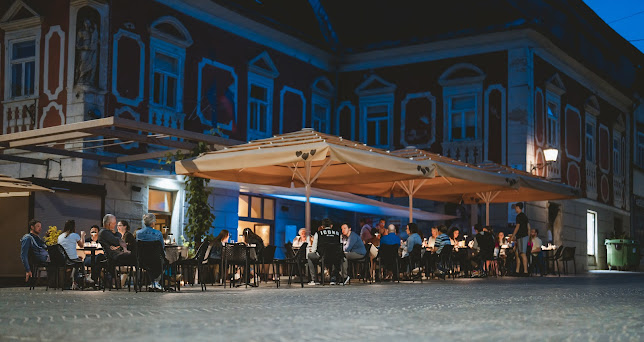 Kavarna Evropa Ptuj - Gastronomija in gostinstvo