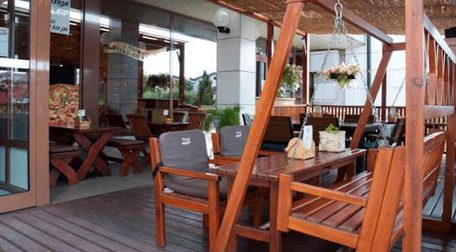 Pizzeria 100/H Majda Šisernik Predik s.p.