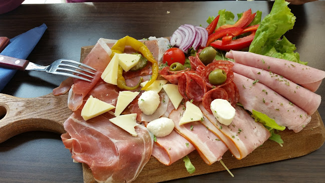 Pr' Veseljak - picerija in kavarna - Gastronomija in gostinstvo