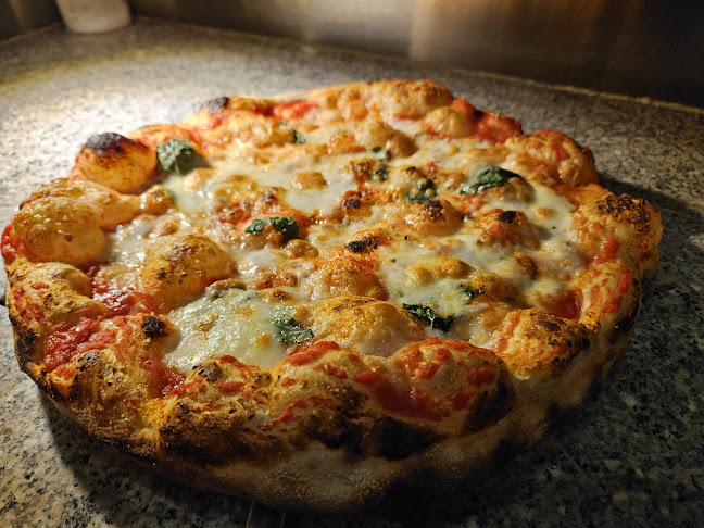 Top pizza - Gastronomija in gostinstvo