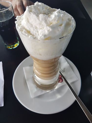 Kavarna 3D - Gastronomija in gostinstvo