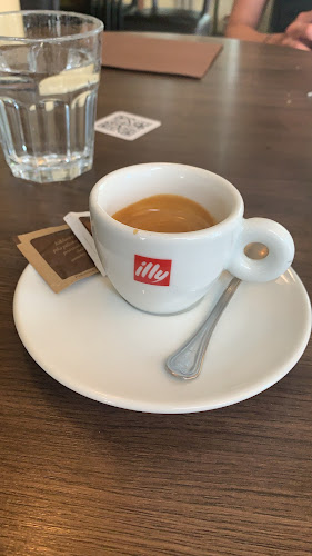 Slaščičarna Ajdovščina - Gastronomija in gostinstvo