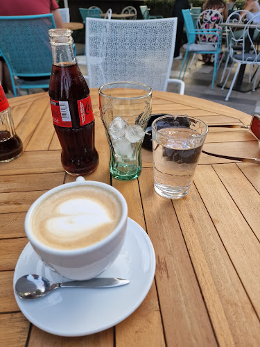 Kavenija - Gastronomija in gostinstvo